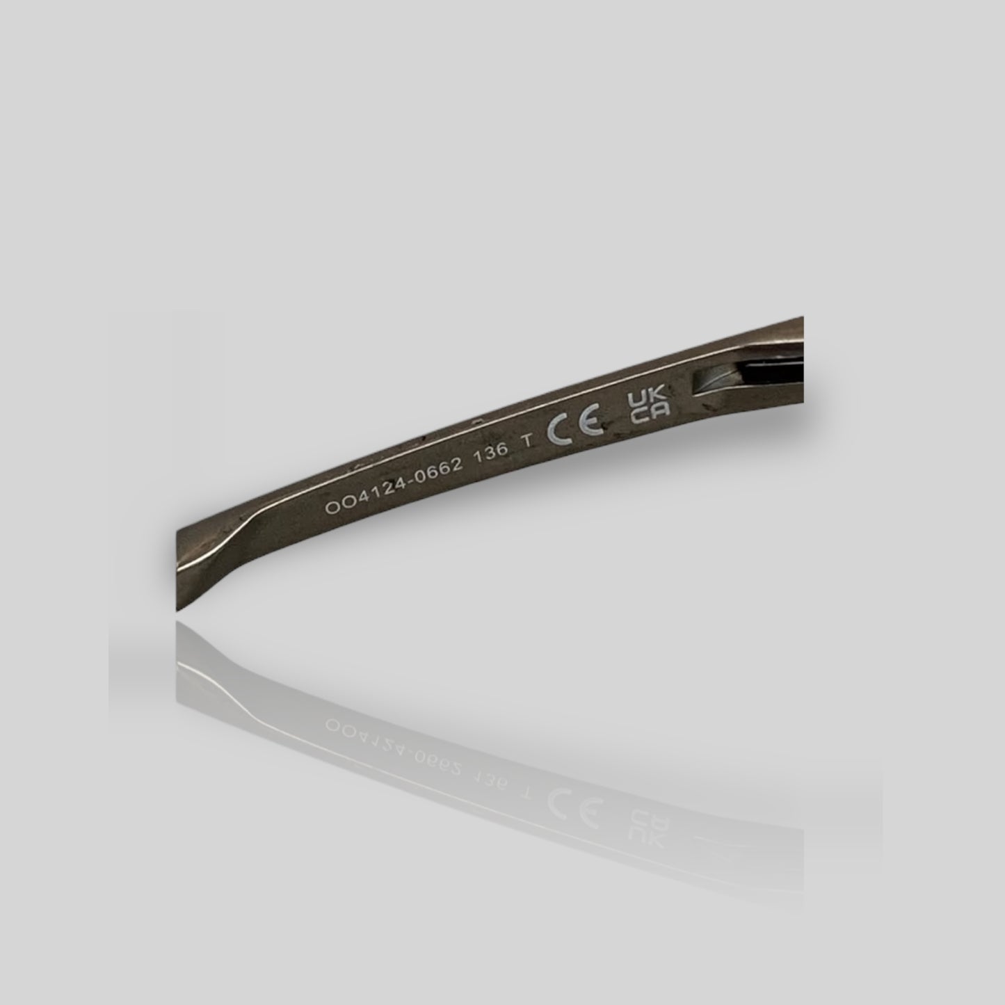 Óculos Oakley Gauge 8