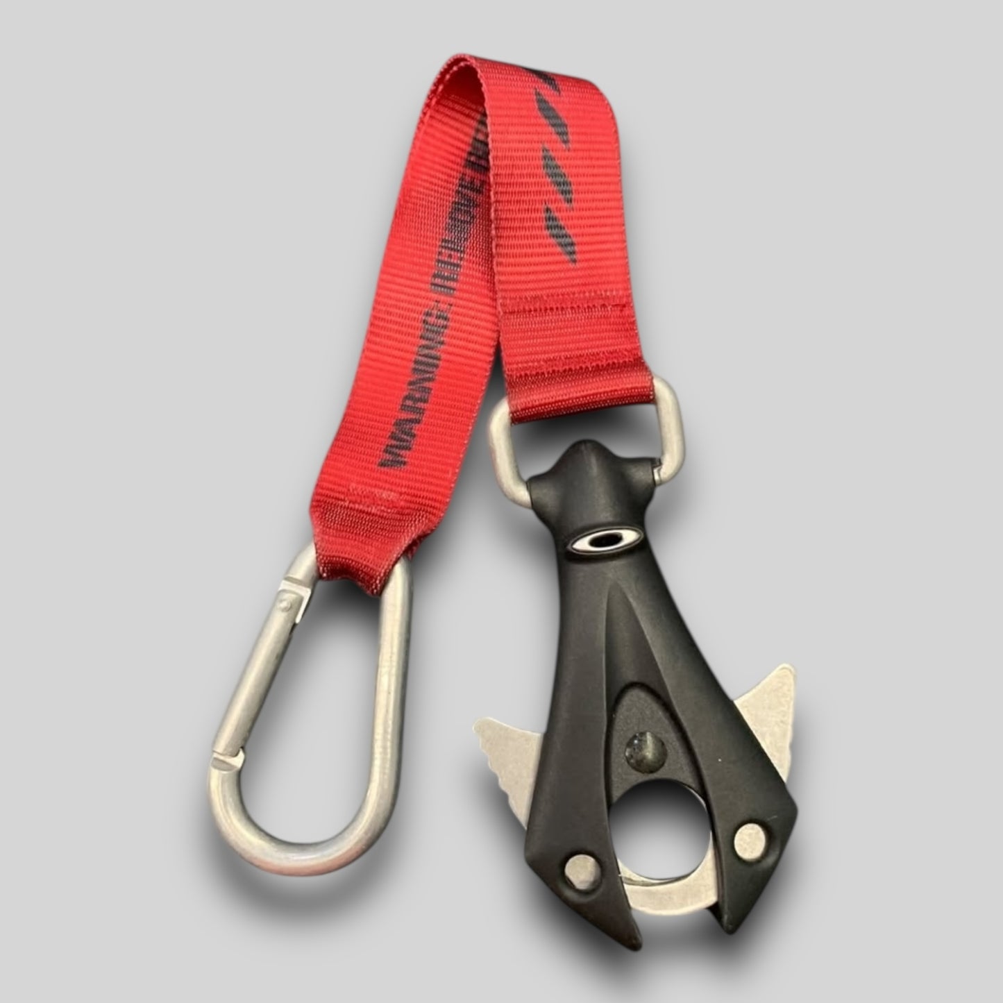 Oakley Ap leg