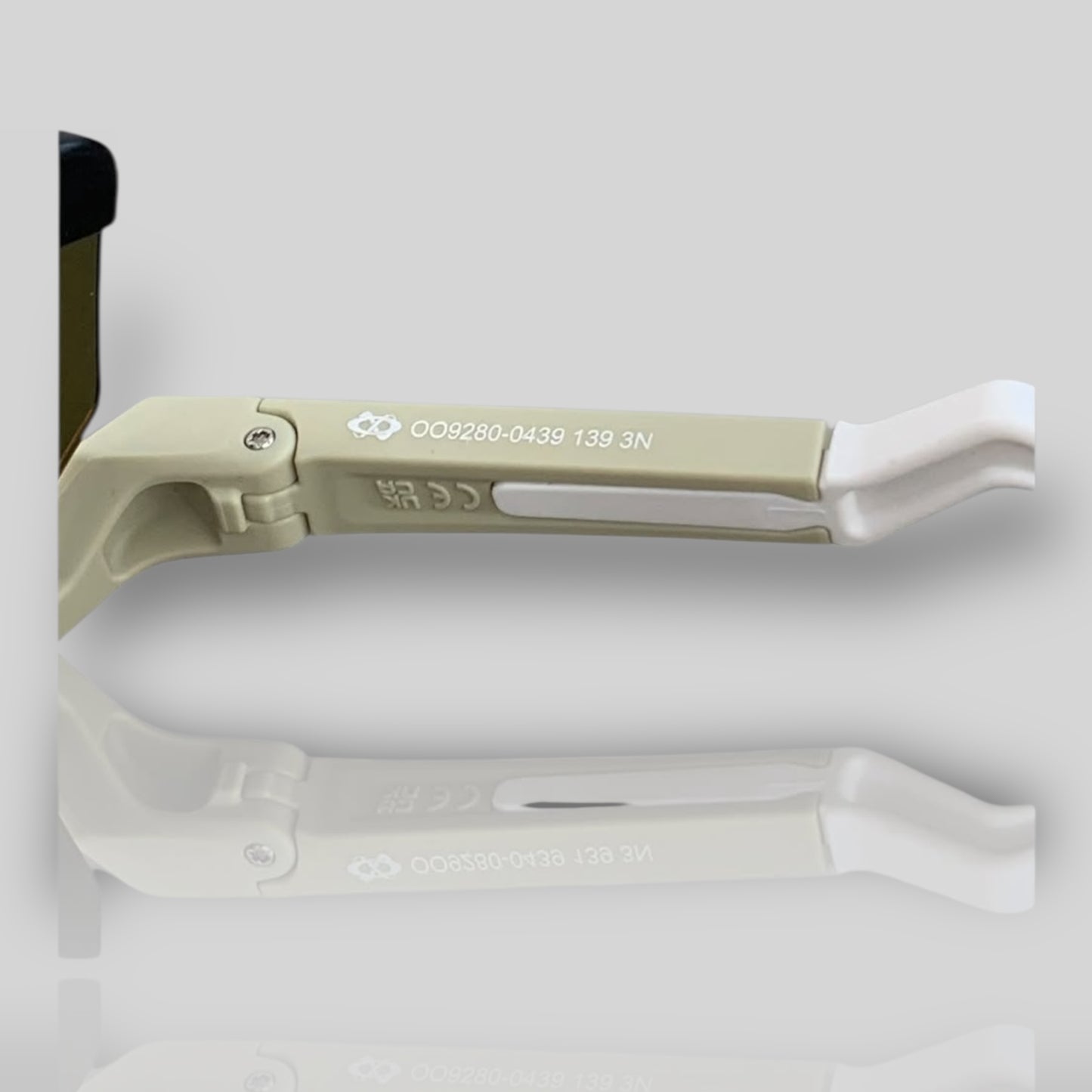 Óculos Oakley BXTR
