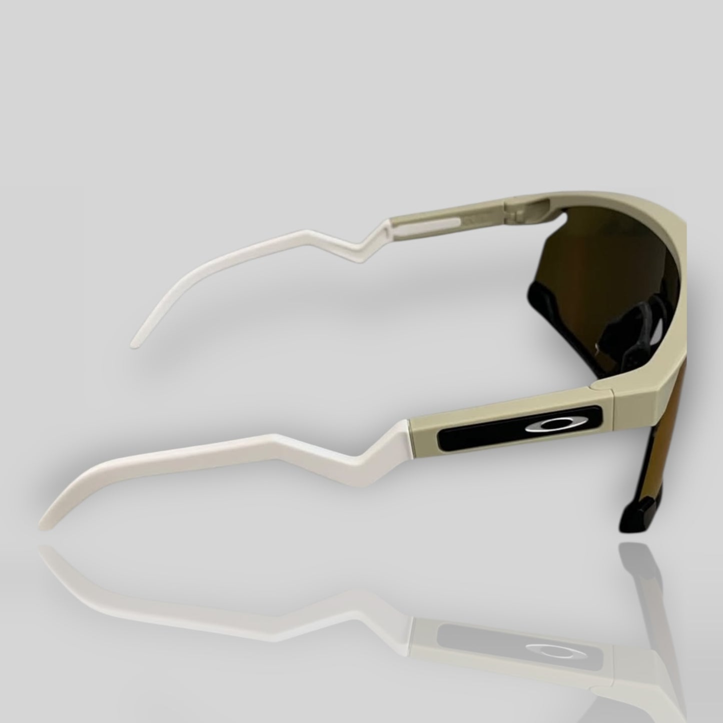 Óculos Oakley BXTR