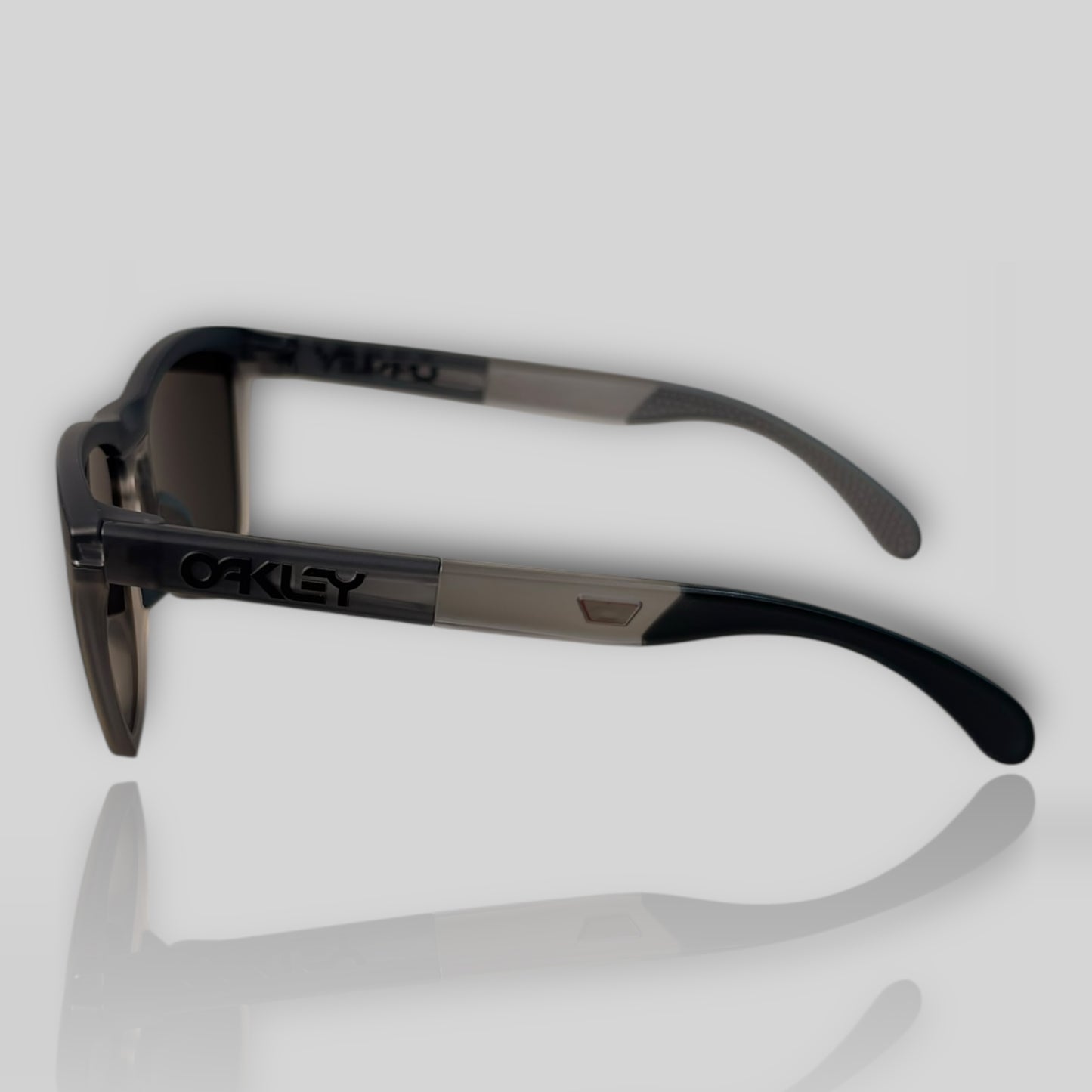 Frogskins (Ruby Prizm)