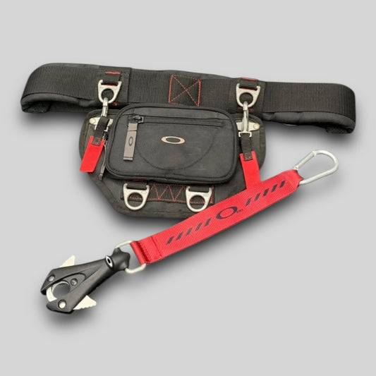 Oakley Ap leg