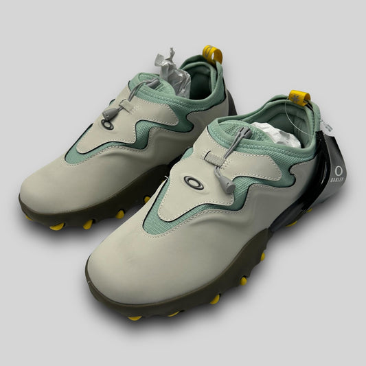 Tênis Teeth Slip-On Oakley Piet