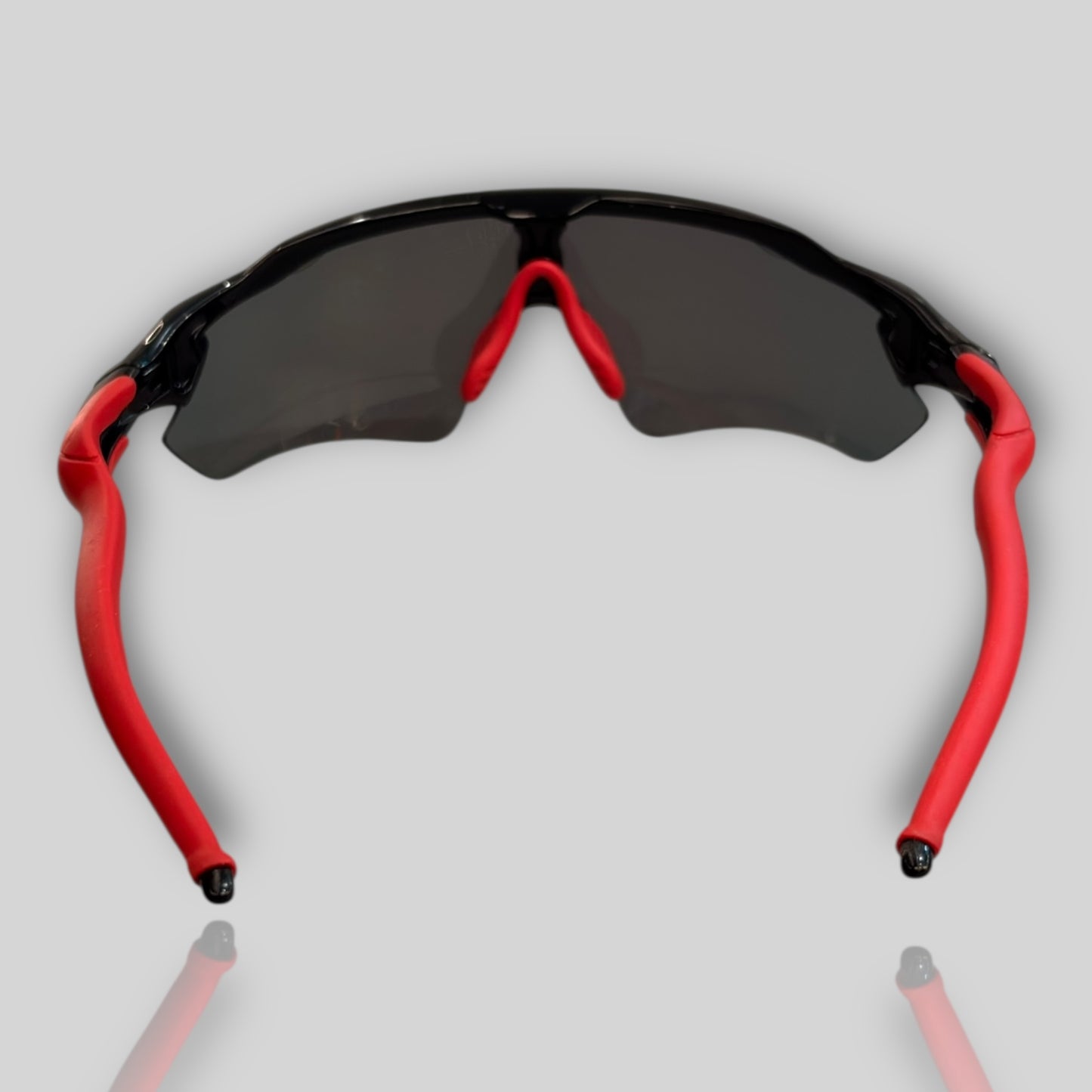 Radar Ev (Dark Ruby)