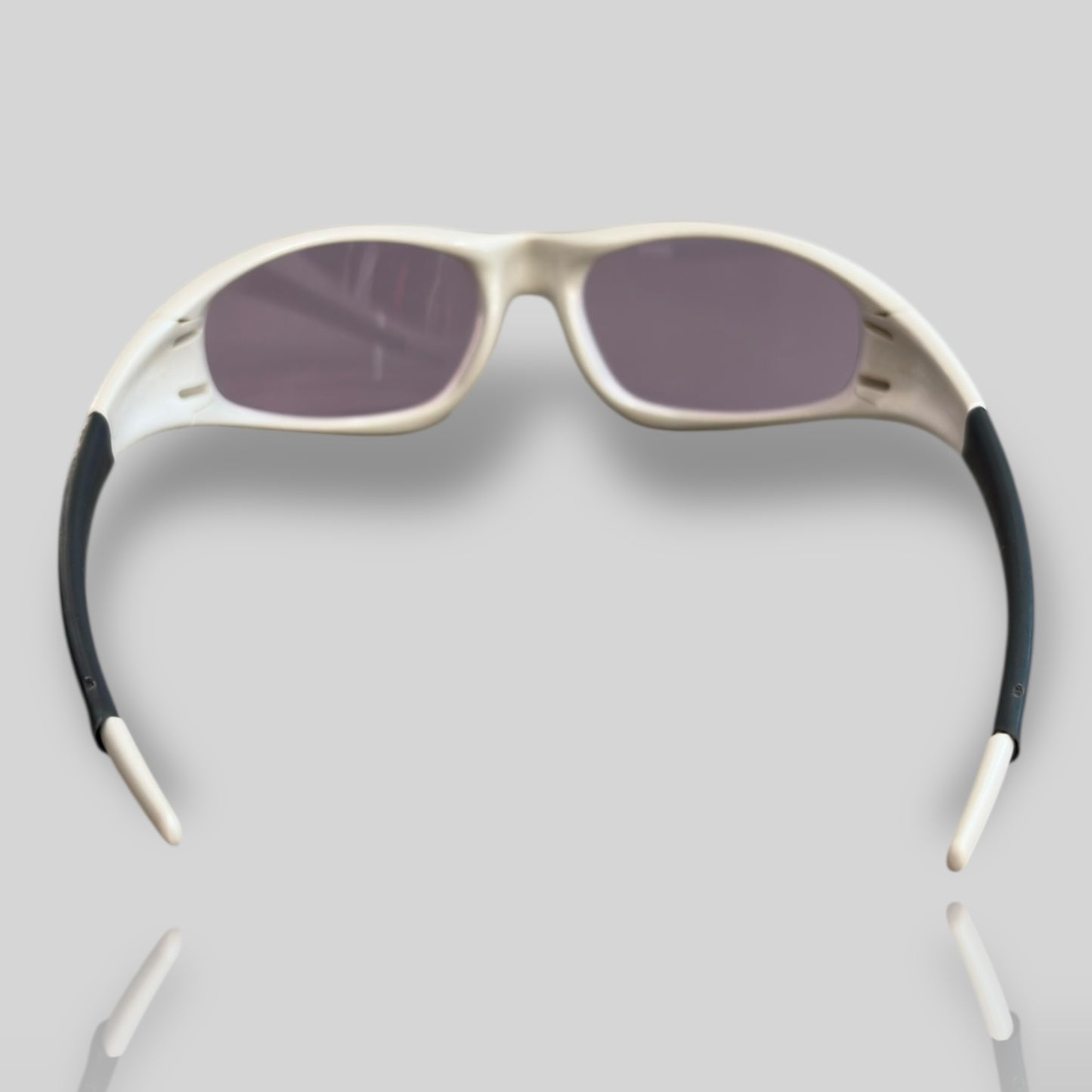 Straight Jacket Pearl