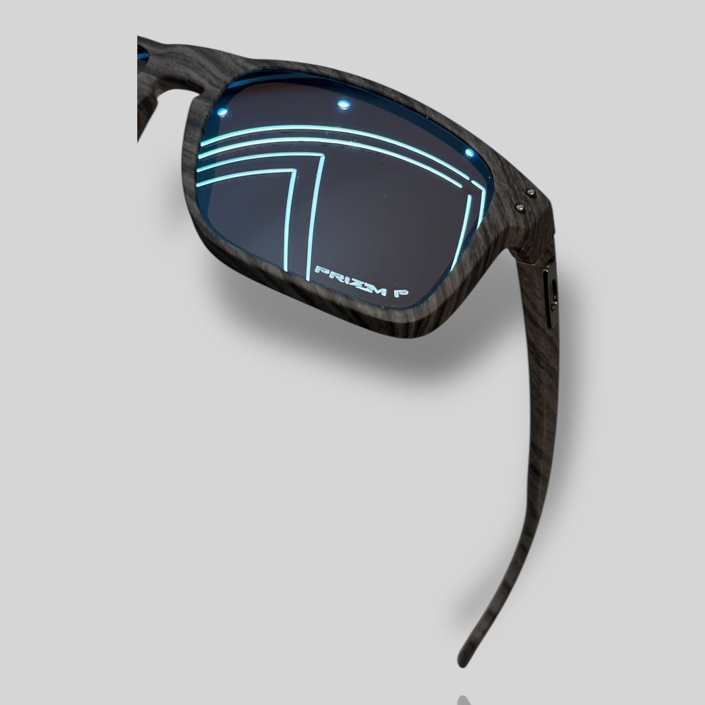 Holbrook XL Woodgrain