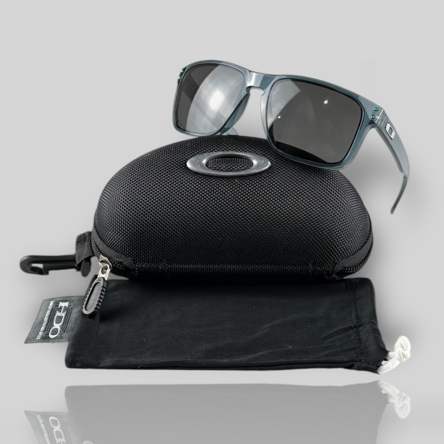 Holbrook Crystal Black