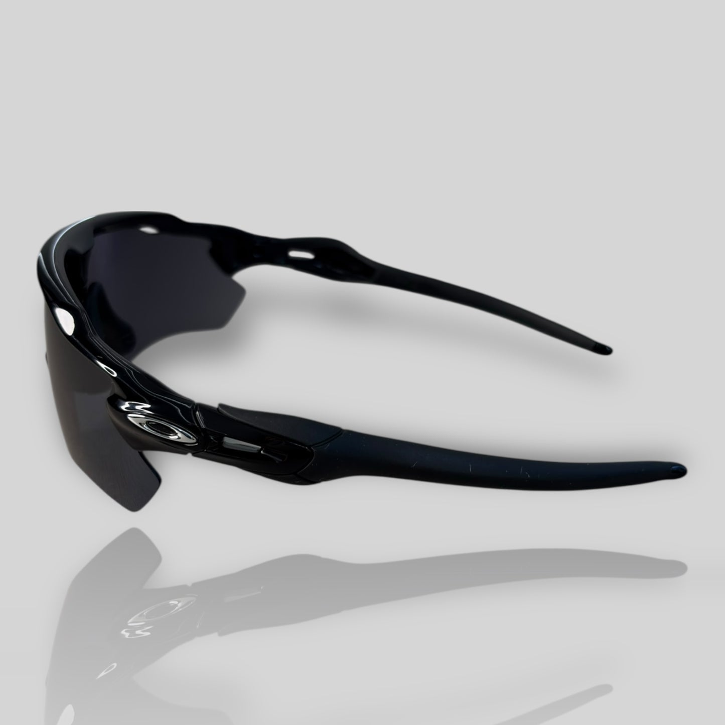 Radar Ev Polished Black